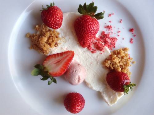 deconstructed-strawberry-cheesecake.jpg