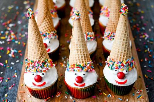 Clown-cupcakes-post-9.jpg